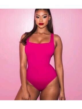 TA3 Squarey Sz XS Short snatched swimsuit in Hot Pink NWT $198